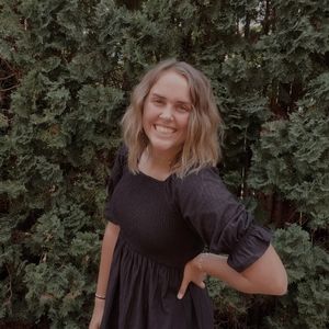 Meet your Posher, Kayla